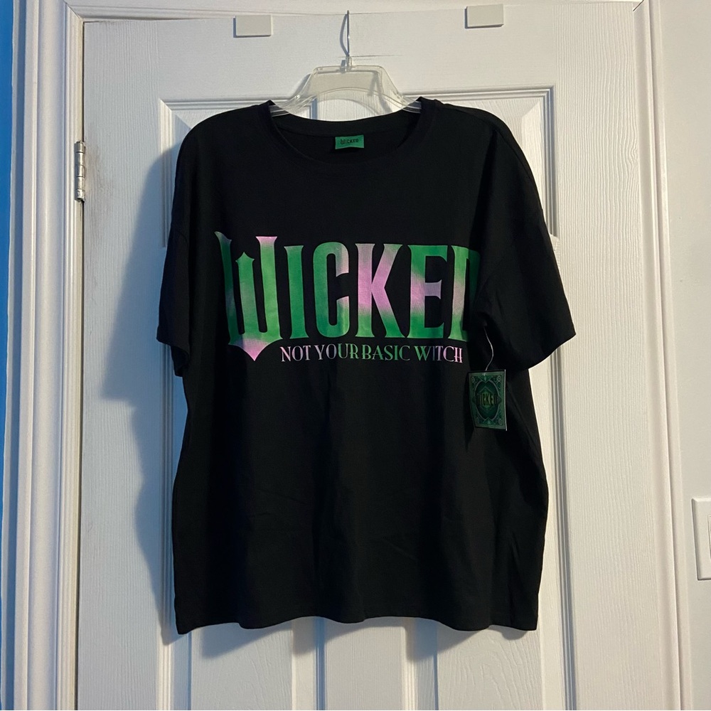 Wicked NWT Women’s Black Relaxed Fit Short Sleeve T-Shirt Size L